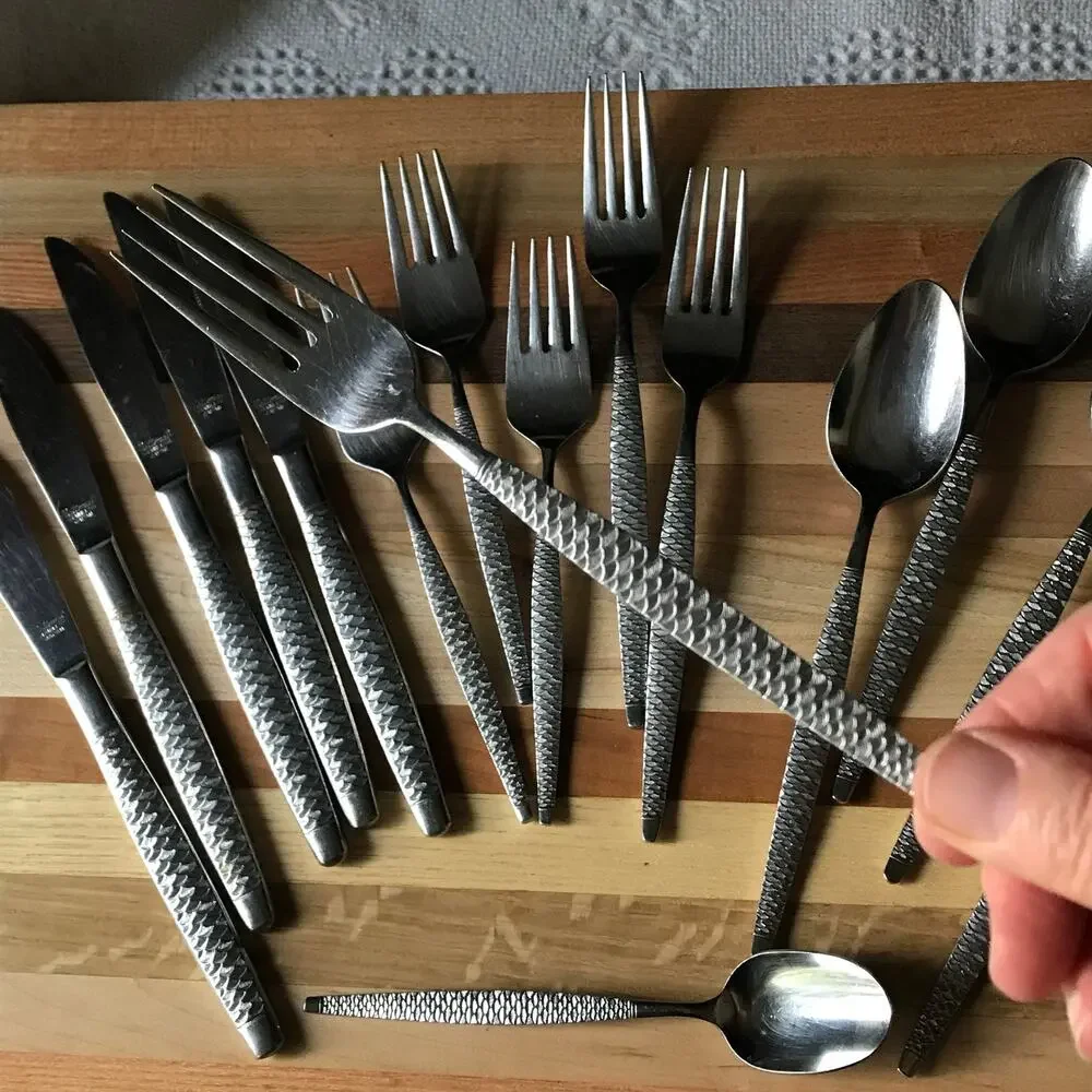 National Co Rare La Concha Solid Stainless Japan Flatware - 16 piece mixed set